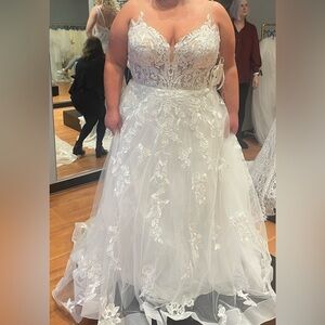 Mori Lee Elegant Lace Dress with Cream Accents